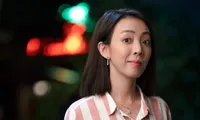 “Tiệc trăng máu” vẫn đang sốt ngoài rạp, Thu Trang đã rục rịch quay lại với “Chị Mười Ba”