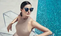Đóng phim nào cũng tạo xu hướng thời trang, Anne Hathaway quả đúng là “nữ hoàng mặc đẹp”