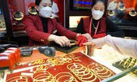 Giá vàng đồng loạt giảm, tỷ giá USD tăng mạnh