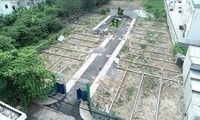 Quay cuồng cơn &apos;sốt đất ảo&apos;, phân lô bán nền trên đất quy hoạch đường xe lửa