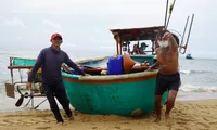 Từ ngày 23/9, Bà Rịa-Vũng Tàu sẽ nới lỏng kiểm soát đi lại trong “vùng xanh”, cho phép đánh bắt cá.