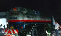 Phong tỏa, khám xét địa điểm nghi sản xuất hàng triệu lít xăng dầu giả 