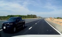 Đề nghị xử lý nghiêm ô tô chạy ngược chiều trên cao tốc ở Bình Thuận