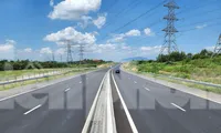 Sau 3 tháng thông xe, cao tốc Phan Thiết - Dầu Giây và Vĩnh Hảo - Phan Thiết vẫn ngổn ngang