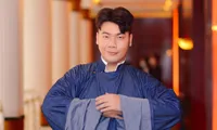 Hamlet Trương chấm thi hát cover, tiết lộ &quot;Bụi bay vào mắt&quot; sẽ có phiên bản nhạc đồng quê