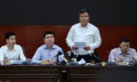 Đại diện lãnh đạo sở, ngành Hà Nội không trả lời câu hỏi về thông tin tỷ phú Thái Lan mua cổ phần Nhà máy nước mặt sông Đuống. Ảnh: Hoàng Mạnh Thắng