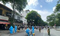 Hà Nội thêm 38 ca dương tính, trong đó có 2 nhân viên y tế Bệnh viện dã chiến Đền Lừ