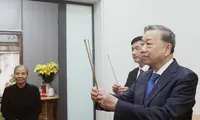 Tổng Bí thư Tô Lâm thắp hương tưởng niệm cố Tổng Bí thư Nguyễn Phú Trọng