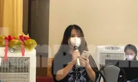 Hội Doanh nhân trẻ Việt Nam tặng quà động viên tình nguyện viên F0