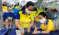 Dệt may về đích bất chấp dịch bệnh