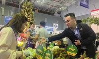 Bất ngờ khi bánh cống, chuối chiên sang Mỹ