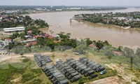Vụ sập cầu Phong Châu: Vì sao chưa thể lắp đặt cầu phao? 