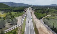 Gấp rút hoàn trả đường mượn khi thi công cao tốc qua Hà Tĩnh
