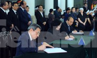 Lãnh đạo Đảng, Nhà nước ghi sổ tang viếng đồng chí Vũ Mão