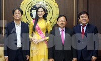 ĐH Kinh tế Quốc dân tự hào nữ sinh đầu tiên đăng quang Hoa hậu Việt Nam