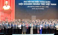 Anh Đặng Hồng Anh tái cử Chủ tịch Hội Doanh nhân trẻ Việt Nam khóa VII