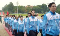 Tuổi trẻ Việt Nam quyết tâm tích cực phấn đấu để kế tục sự nghiệp cách mạng vẻ vang của dân tộc