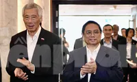 Thủ tướng Phạm Minh Chính và Thủ tướng Lý Hiển Long gặp mặt đại biểu thanh niên hai nước