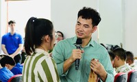 NSND Xuân Bắc về nơi đóng ‘Sóng ở đáy sông’ giao lưu thắp sáng ước mơ hoàn lương