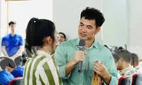 NSND Xuân Bắc về nơi đóng ‘Sóng ở đáy sông’ giao lưu thắp sáng ước mơ hoàn lương