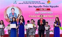 Tuyên dương 95 đội viên tiêu biểu tại Đại hội điểm Cháu ngoan Bác Hồ