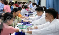 &apos;Chiến binh áo trắng&apos; cùng AI khám sàng lọc, chăm sóc sức khoẻ cộng đồng