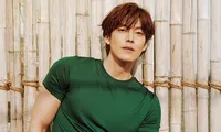 Kim Woo Bin khiến hậu bối chạy dài với body &quot;đỉnh của chóp&quot; trong bộ ảnh sau 4 năm bệnh