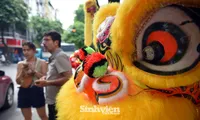 Phố Hàng Mã gần Tết Trung Thu, tràn ngập người trẻ &apos;check-in&apos;