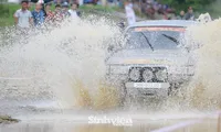 Gay cấn màn trình diễn kỹ năng lái xe địa hình Tuyên Quang 2023