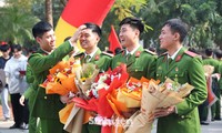 Khoảnh khắc tốt nghiệp của hơn 600 tân sĩ quan Cảnh sát nhân dân