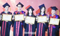 Hà Nội tôn vinh 100 thủ khoa xuất sắc: Khát vọng tuổi trẻ, xây dựng Thủ đô và đất nước