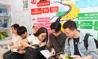 &apos;Chuyến xe Hướng nghiệp&apos; – hành trình chắp cánh ước mơ nghề nghiệp cho thế hệ trẻ Việt Nam