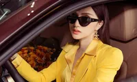 Khoe xế hộp sang trọng mới tậu, Hoa hậu Hương Giang khiến fan choáng bởi độ giàu có