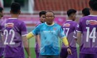 Đội tuyển Việt Nam có buổi tập đầu tiên trên sân Thống Nhất