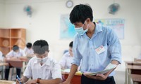 Tuyển sinh vào lớp 10: Hình ảnh các thí sinh TPHCM thi môn cuối cùng