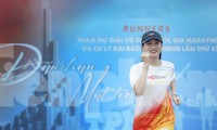 Đa sắc màu runner đi tìm &apos;Dấu chân Mặt trời&apos;