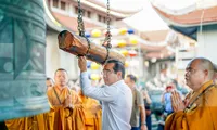 Chủ tịch UBND TPHCM đánh chuông trong ngày làm việc đầu tiên sau sáp nhập