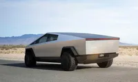Tesla chính thức hoàn thiện chiếc bán tải điện đầu tiên