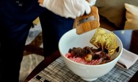 Bát phở giá hơn 4 triệu đồng có gì?