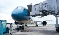 Thiếu máy bay trầm trọng, cách nào &apos;cứu cánh&apos; ngành hàng không?