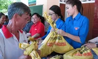 Tiền Phong thường có mặt sớm nhất ở những vùng thiên tai, không chỉ đưa tin mà còn mang theo nhiều món quà ý nghĩa