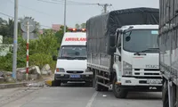 BOT Sóc Trăng tiếp tục bị phản đối, xe cứu thương mắc kẹt ở trạm