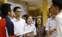 Những thí sinh đầu tiên trúng tuyển ĐH Ngoại thương, HV Bưu chính Viễn thông