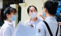 Chấm thi văn: Thí sinh Hà Nội viết ‘Sóng’ ra đời khi Xuân Quỳnh đi du thuyền