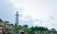 Ngọn hải đăng nổi tiếng ở Phú Yên có tên là gì?