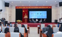 Tọa đàm thu hút sự tham gia của đông đảo các chuyên gia giáo dục