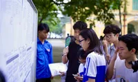 Điểm chuẩn 3 năm qua của các trường công lập ở Hà Nội: Áp lực trường top trên