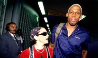 Madonna và Dennis Rodman quen nhau đầu những năm 1990.
