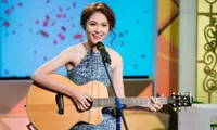 Á hậu Thuỳ Dung cover ca khúc &apos;Việt Nam ơi! Đánh bay COVID!&apos;