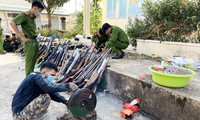 Lâm Đồng tiêu hủy hàng trăm vũ khí, vật liệu nổ